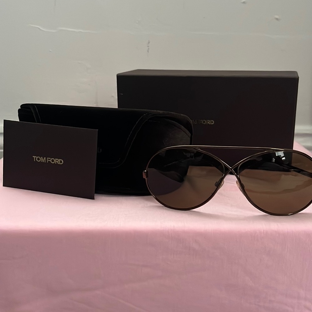Authentic Tom Ford Sunglasses 😎